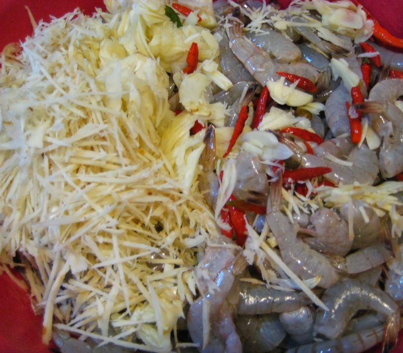 Tôm chua Huế: Đặc sản tiến vua trứ danh 5