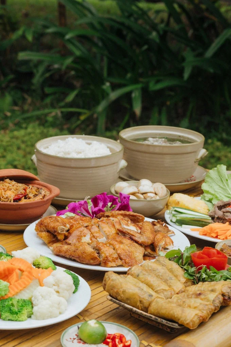 Tomodachi Retreat Làng Mít: Khu nghỉ dưỡng xanh giữa Sơn Tây 11