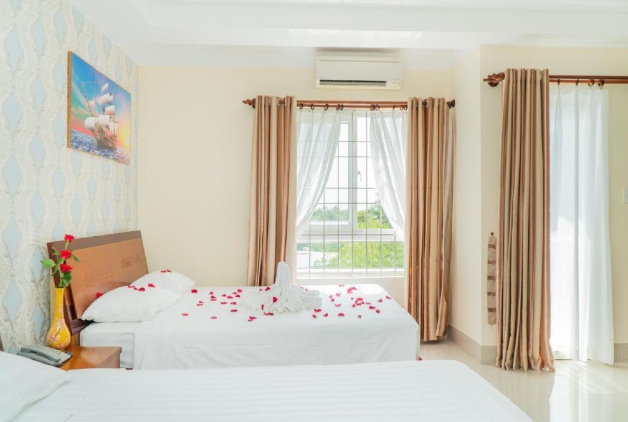 Top 10 khách sạn Phú Quốc có hồ bơi giá rẻ gần ngay trung tâm 5