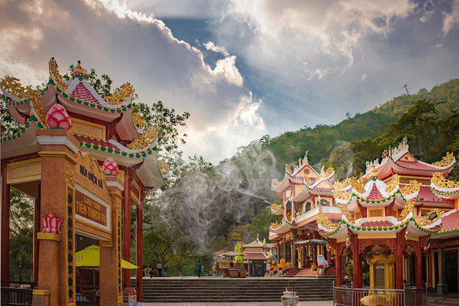Top địa điểm du lịch tâm linh ở Tây Ninh đặc sắc nhất 4