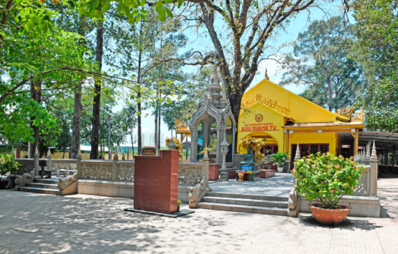 Top 12 ngôi chùa cầu tài lộc ở Sài Gòn nổi tiếng linh thiêng 4