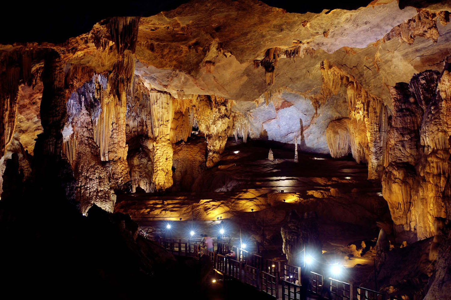 Top những hang động Quảng Bình bạn không nên bỏ lỡ 3
