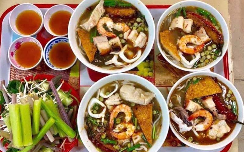 9 hàng bún mắm ngon nức tiếng Sài thành 6