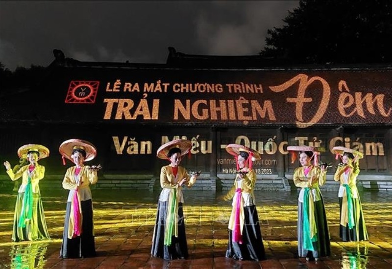 Lưu ngay 13 tour đêm Hà Nội đặc sắc không thể bỏ lỡ 8