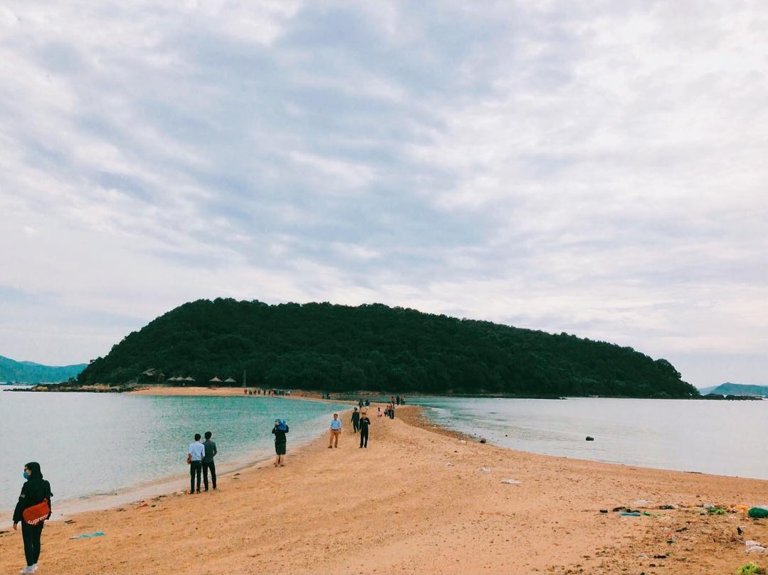 Trải nghiệm con đường biển thơ mộng cùng bức tranh thiên nhiên hoang sơ tại Nhất Tự Sơn Phú Yên 11