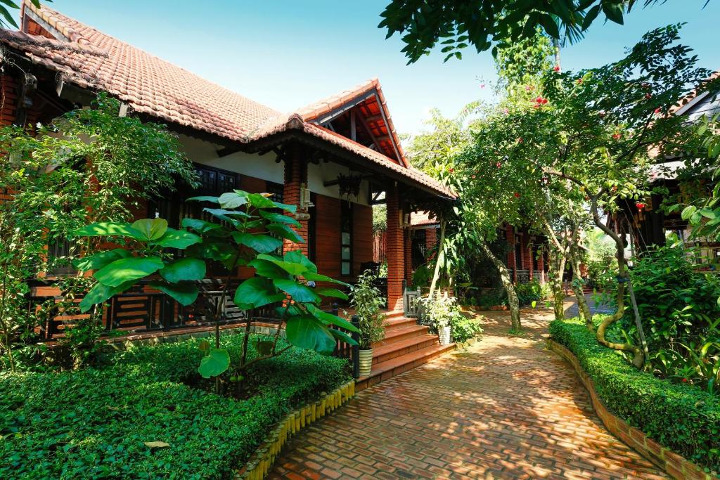Trải nghiệm cuộc sống làng quê Việt Nam yên bình tại Betel Garden Villas 16