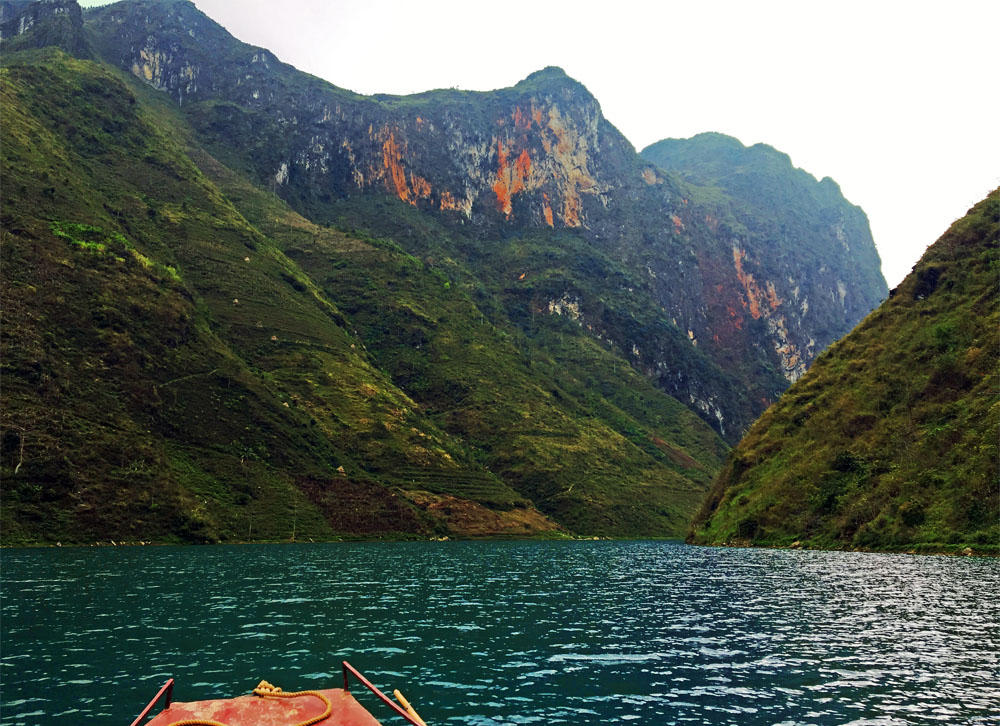 Trải nghiệm đi thuyền trên sông Nho Quế lãng mạn và êm đềm 5