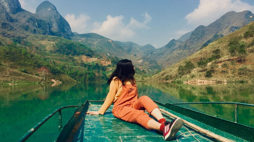 Trải nghiệm đi thuyền trên sông Nho Quế lãng mạn và êm đềm 8