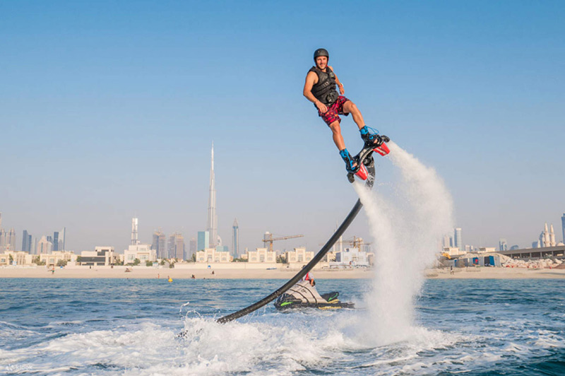 Trải nghiệm Flyboard, trò chơi mạo hiểm hot nhất trên biển Nha Trang 3