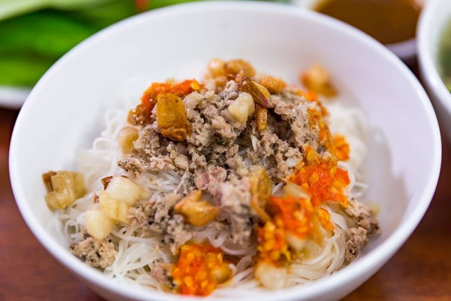 Trải nghiệm Phở Hồng, quán ăn bình dân nổi tiếng ở Gia Lai 5