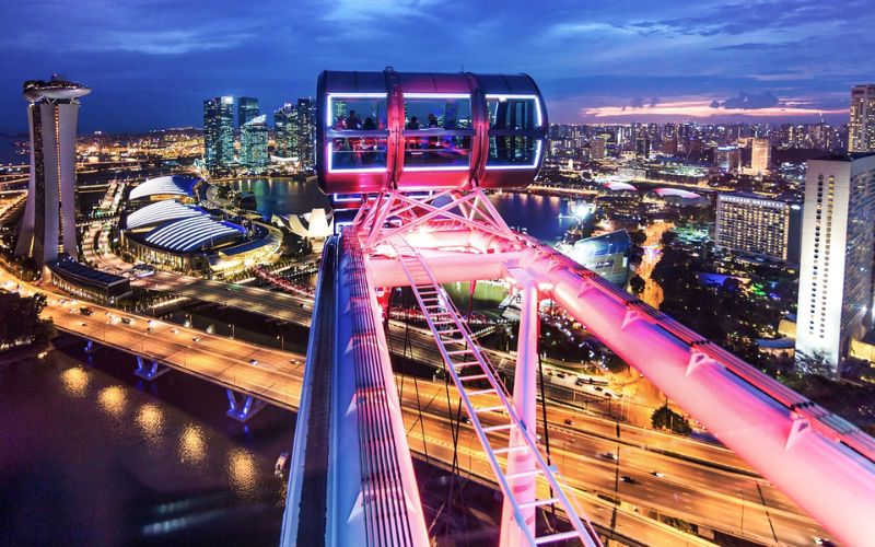 Singapore Flyer vòng quay ngắm cảnh lớn nhất châu Á 10