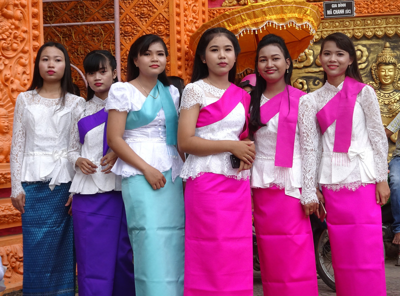 Trang phục dân tộc Khmer kết tinh của tư duy thẩm mỹ độc đáo 2