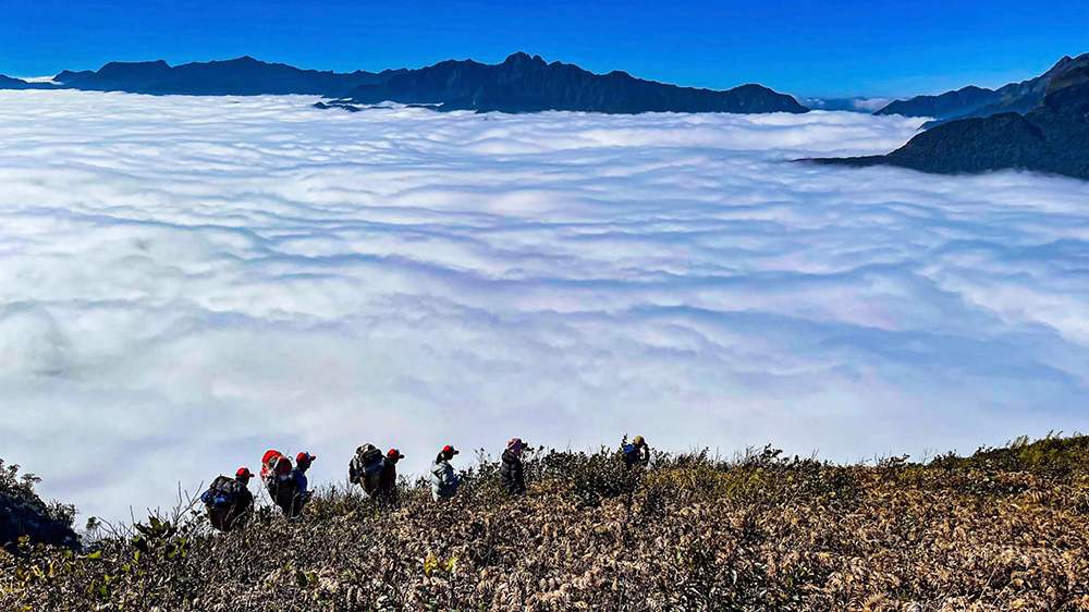 Trekking Tà Chì Nhù 2N3Đ - Chơi vơi giữa mây trời 2