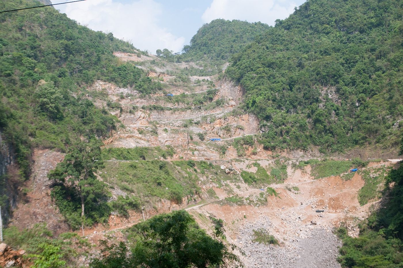 Trekking Tây Côn Lĩnh - Hành trình tận hưởng cảm giác làm chủ đất trời 9