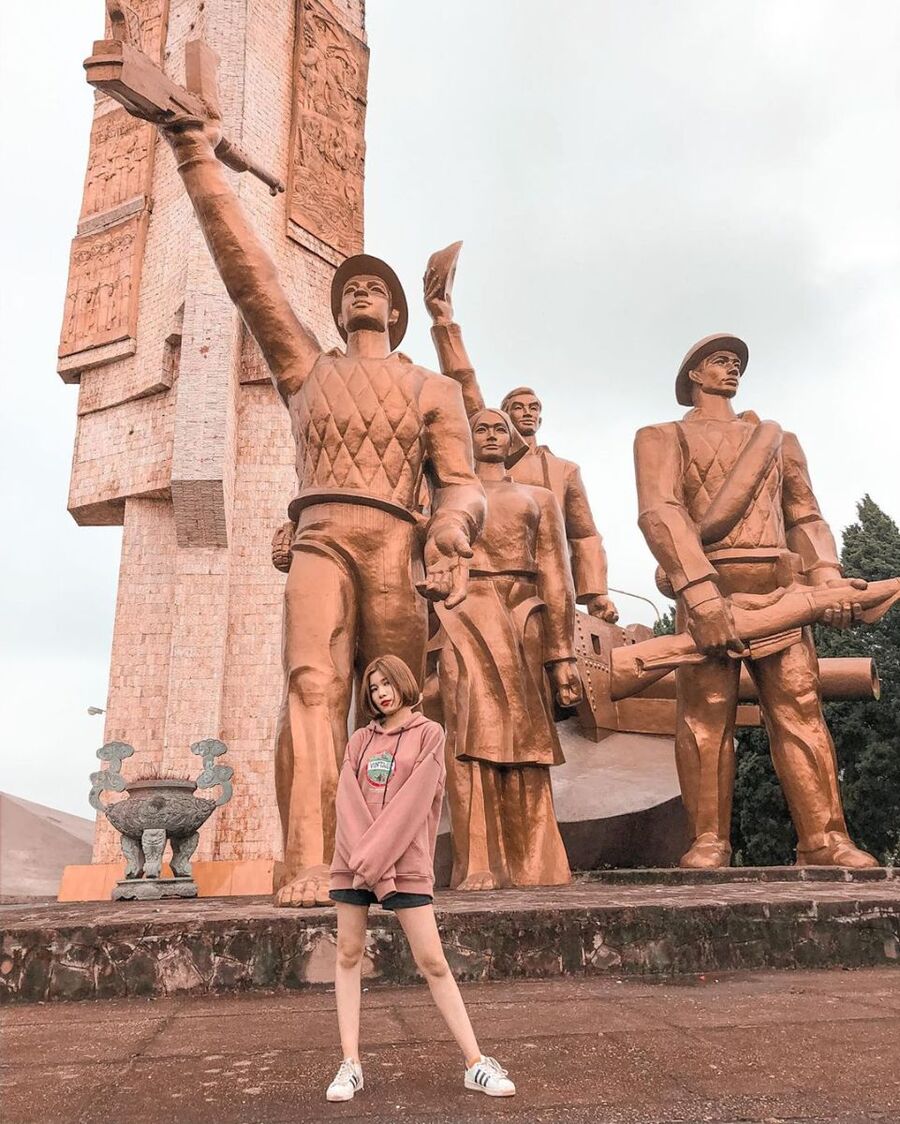 Tượng Đài Chiến Thắng Mậu Thân, di tích lịch sử hào hùng ở Vĩnh Long 6