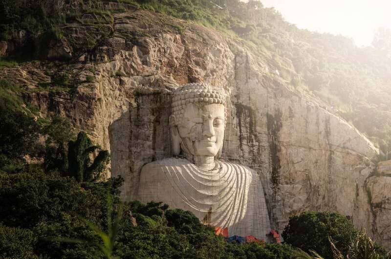 Chiêm ngưỡng Tượng Phật Núi Sam cao 81 mét tại An Giang 4