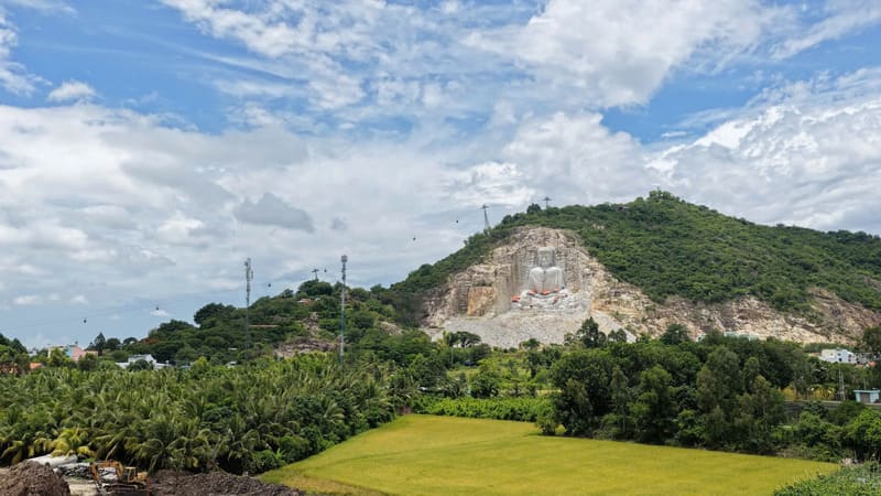 Chiêm ngưỡng Tượng Phật Núi Sam cao 81 mét tại An Giang 5