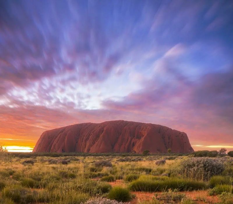 Uluru, bí mật và vẻ đẹp ẩn giấu của vùng sa mạc đỏ nước Úc 3