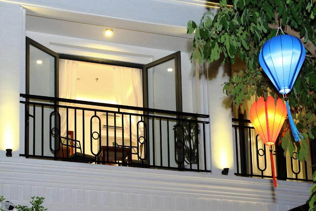 Uptown Hoi An Hotel - Sở hữu hồ bơi tuyệt đẹp trên sân thượng khiến bạn phải choáng ngợp 10