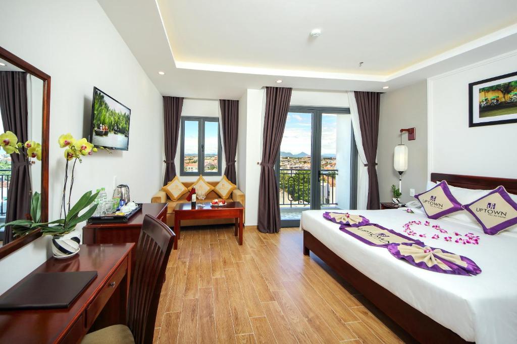 Uptown Hoi An Hotel - Sở hữu hồ bơi tuyệt đẹp trên sân thượng khiến bạn phải choáng ngợp 12