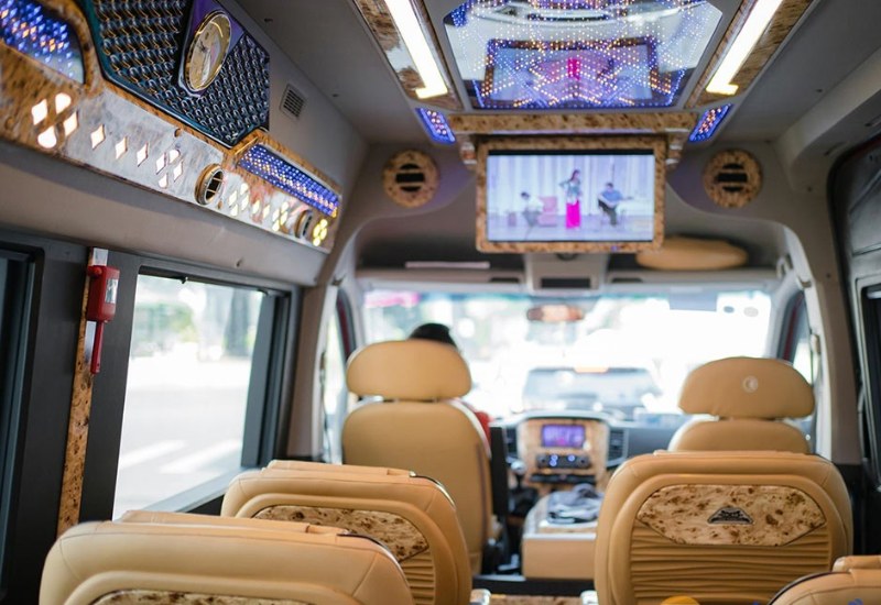 Nhà xe Phúc Xuyên: Dòng xe Limousine chất lượng hiện đại 11