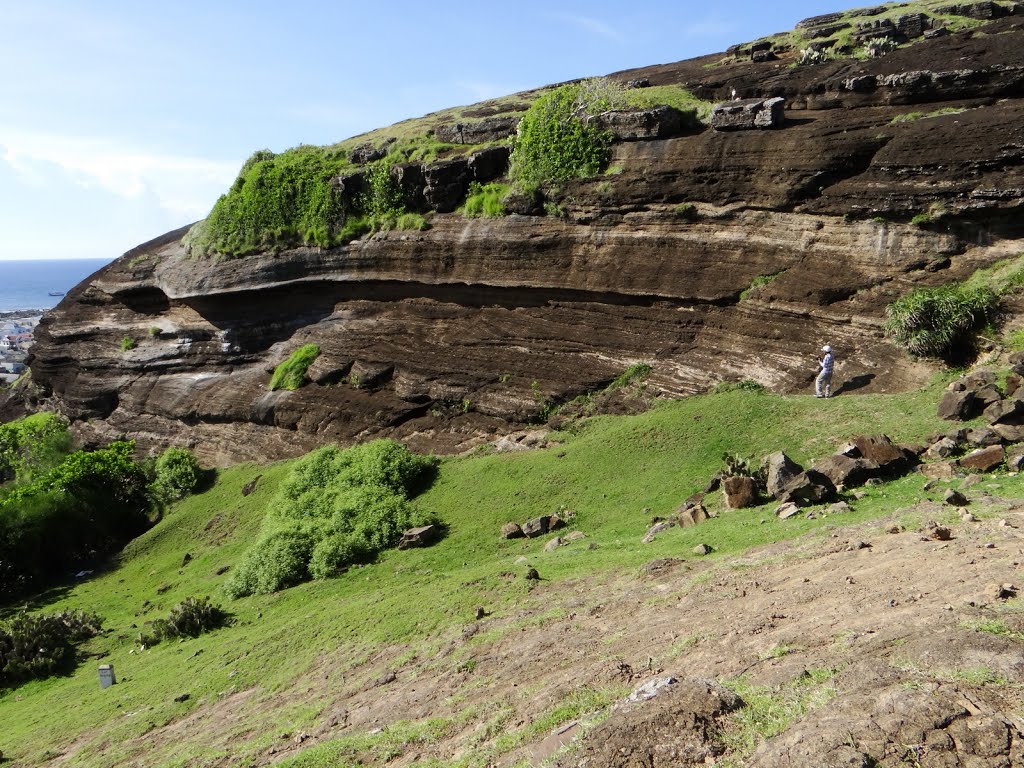 Vách đá dựng đứng ở núi Cao Cát, địa điểm sống ảo có một không hai 3