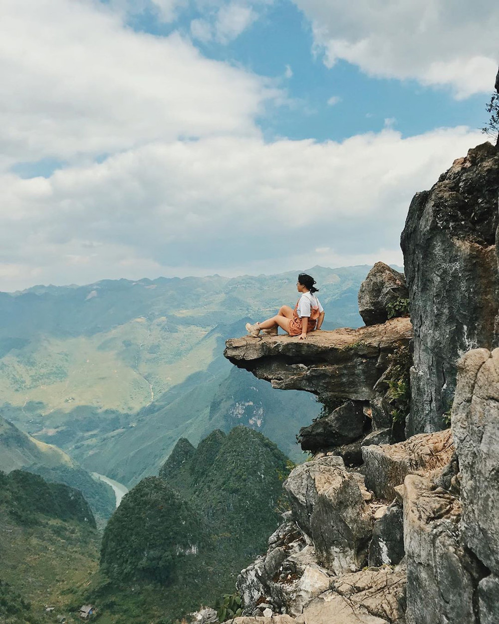 Vách đá thần Hà Giang - Từ A đến Z trải nghiệm trekking hiểm trở 7