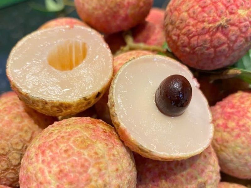 Vải thiều Lục Ngạn mùa nào ngon? Giá bán và cách chọn mua 4