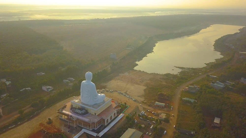 Vãn cảnh Chùa Phật Quốc Vạn Thành với tượng Phật cao 73m đầy ấn tượng 4