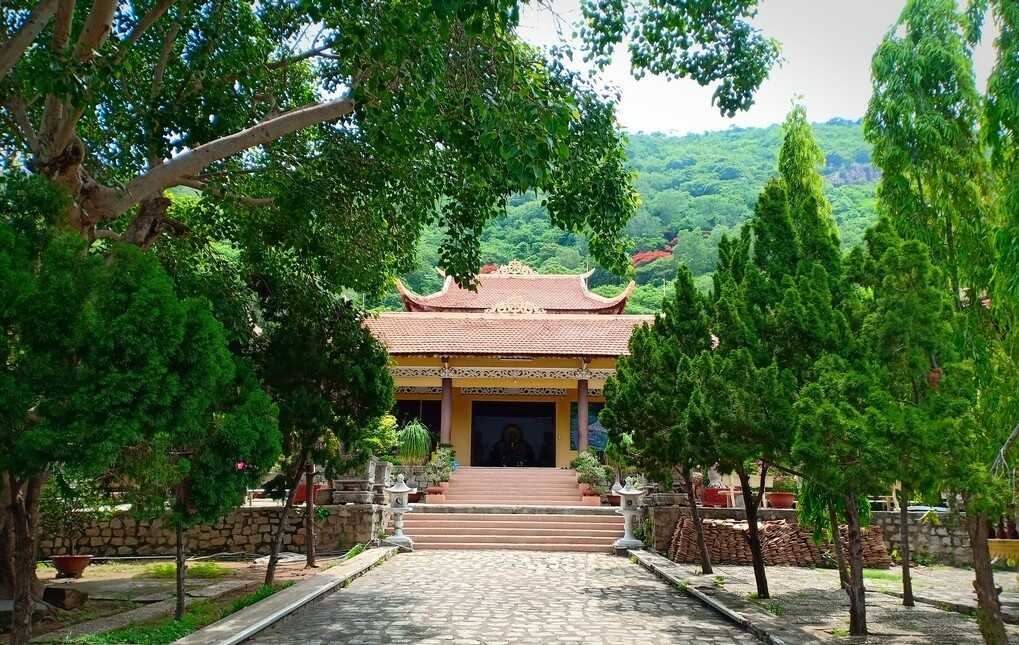 Vãn cảnh Thiền Viện Chơn Không Vũng Tàu – Nơi sở hữu bức tượng Phật bằng vàng khổng lồ 3