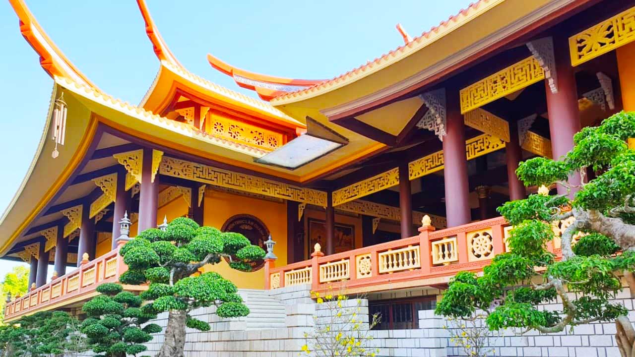 Vãn cảnh Thiền viện Trúc Lâm Chánh Giác, ngôi chùa lớn nhất Tiền Giang 8