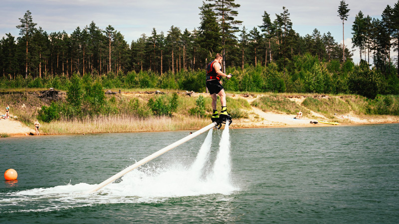 Trải nghiệm Flyboard, trò chơi mạo hiểm hot nhất trên biển Nha Trang 5