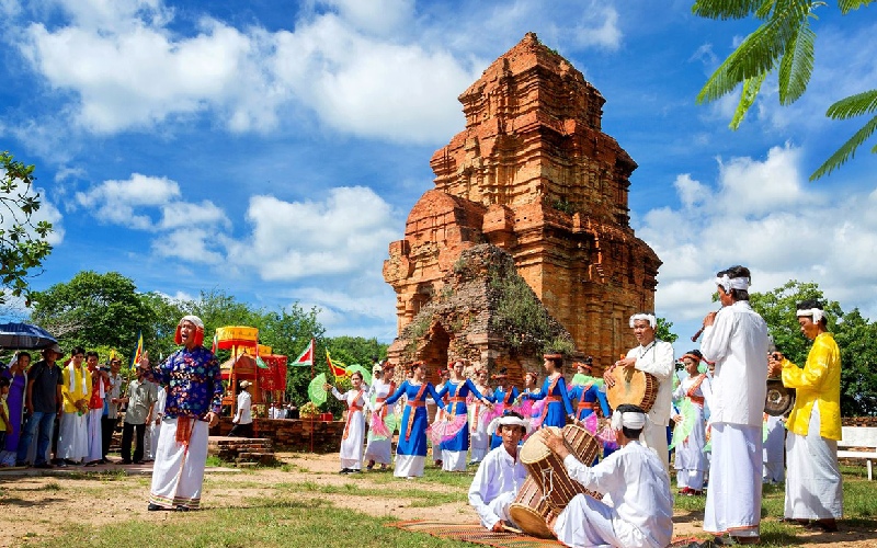 Văn hóa Chăm Pa từ ngàn năm đến di sản sống còn hôm nay 11