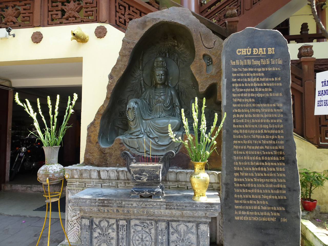 Về đất Tây Đô, nhớ ghé thăm Chùa Phật Học 7