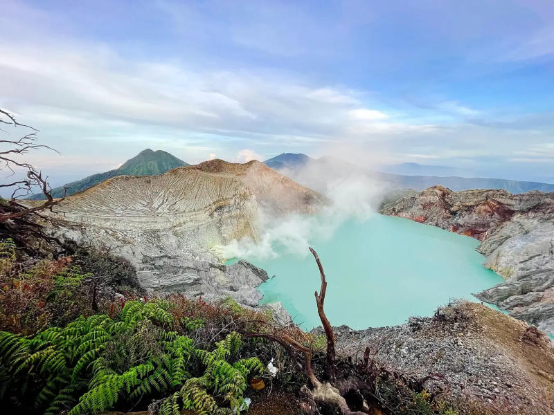 Ngỡ ngàng trước vẻ đẹp siêu thực của Kawah Ijen tại Indonesia 4