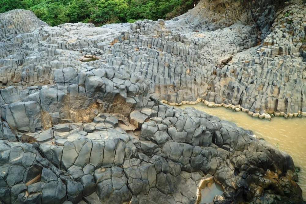 Về Ghềnh đá cổ Mang Yang khám phá vẻ đẹp địa chất độc đáo 6