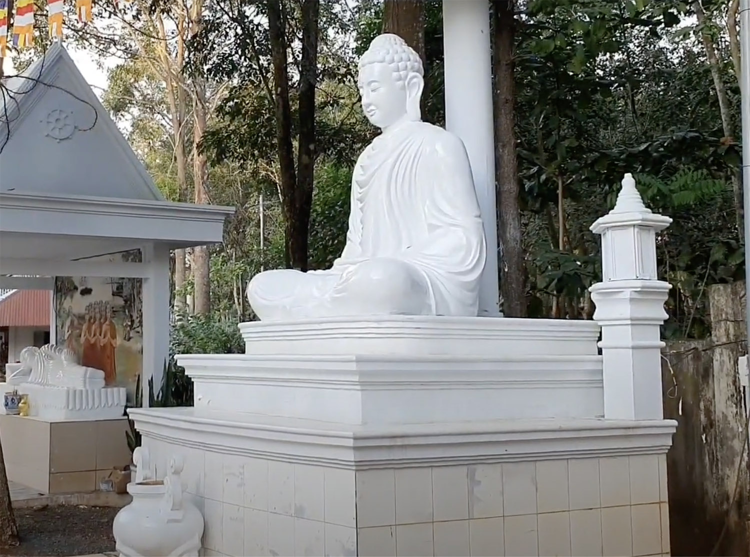Viếng cảnh Chùa Tứ Phương Tăng, ngôi chùa độc đáo của Phật giáo Nguyên Thuỷ 5