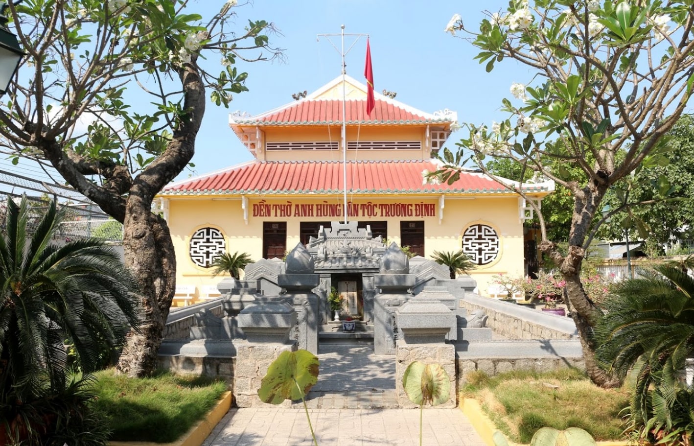 Viếng thăm Di tích lăng mộ và đền thờ Trương Định tại Gò Công 6