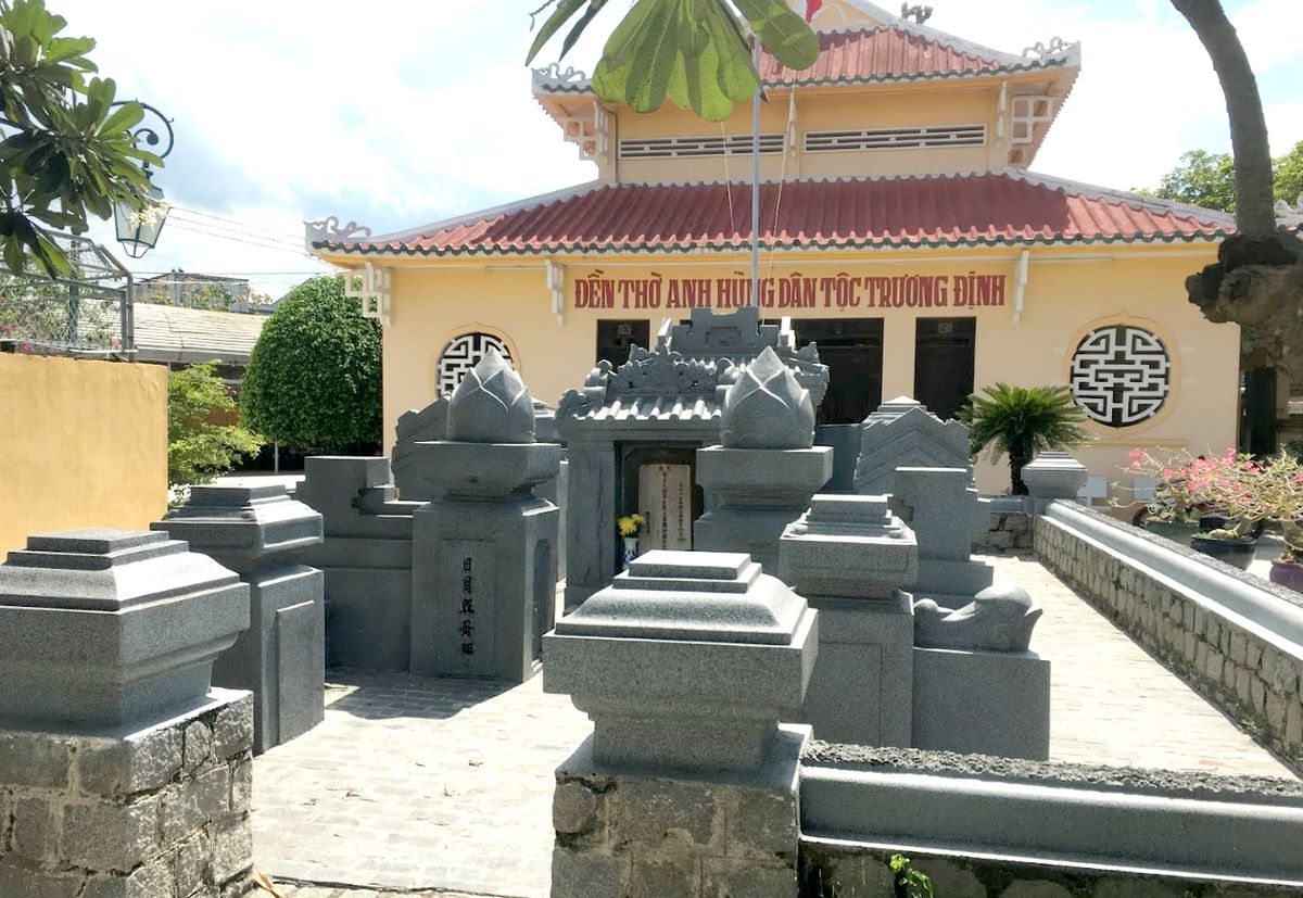 Viếng thăm Di tích lăng mộ và đền thờ Trương Định tại Gò Công 7