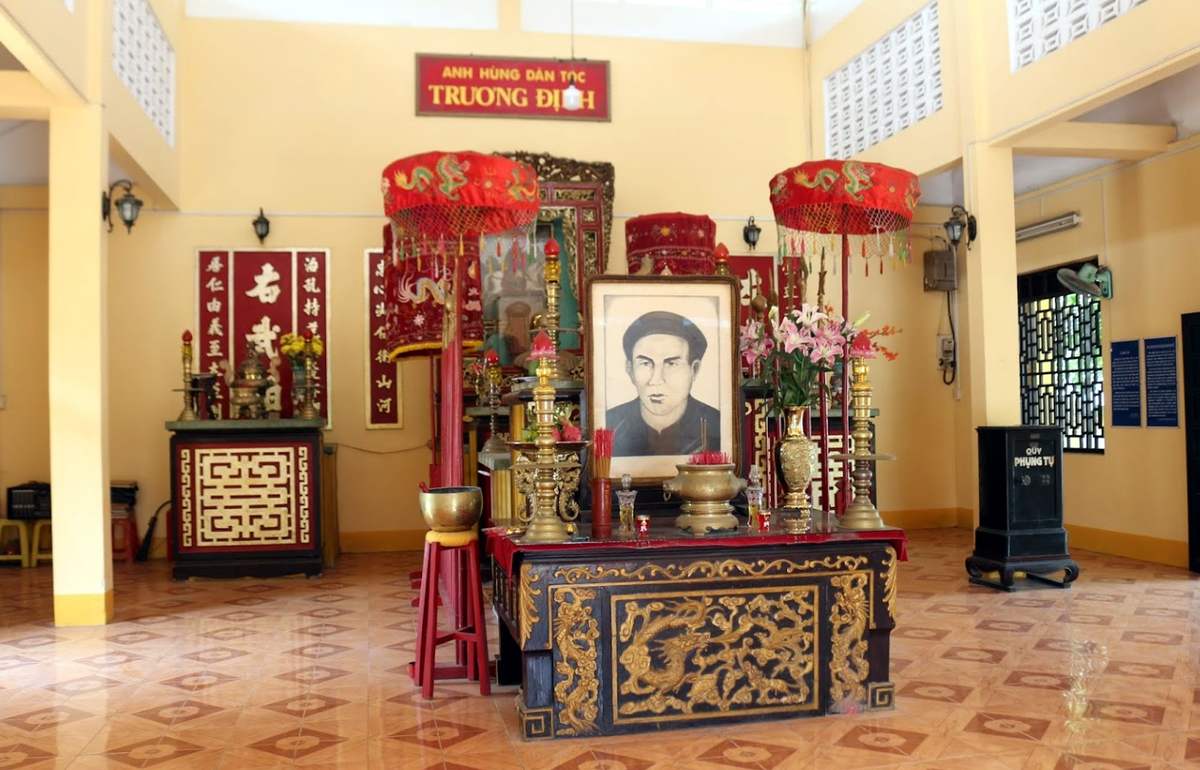 Viếng thăm Di tích lăng mộ và đền thờ Trương Định tại Gò Công 9