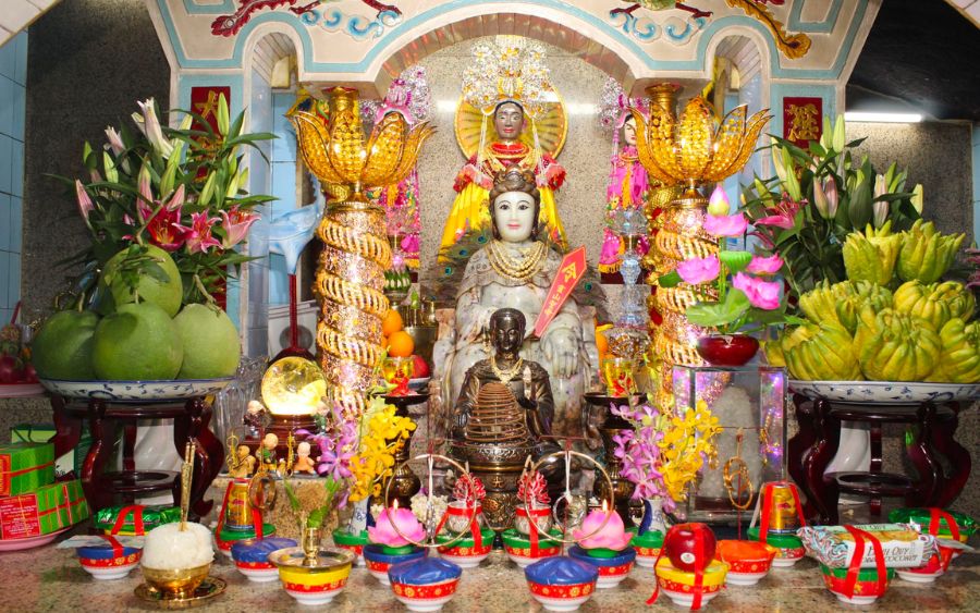Viếng thăm Điện Bà Linh Sơn Thánh Mẫu nổi tiếng linh thiêng tại Tây Ninh 5