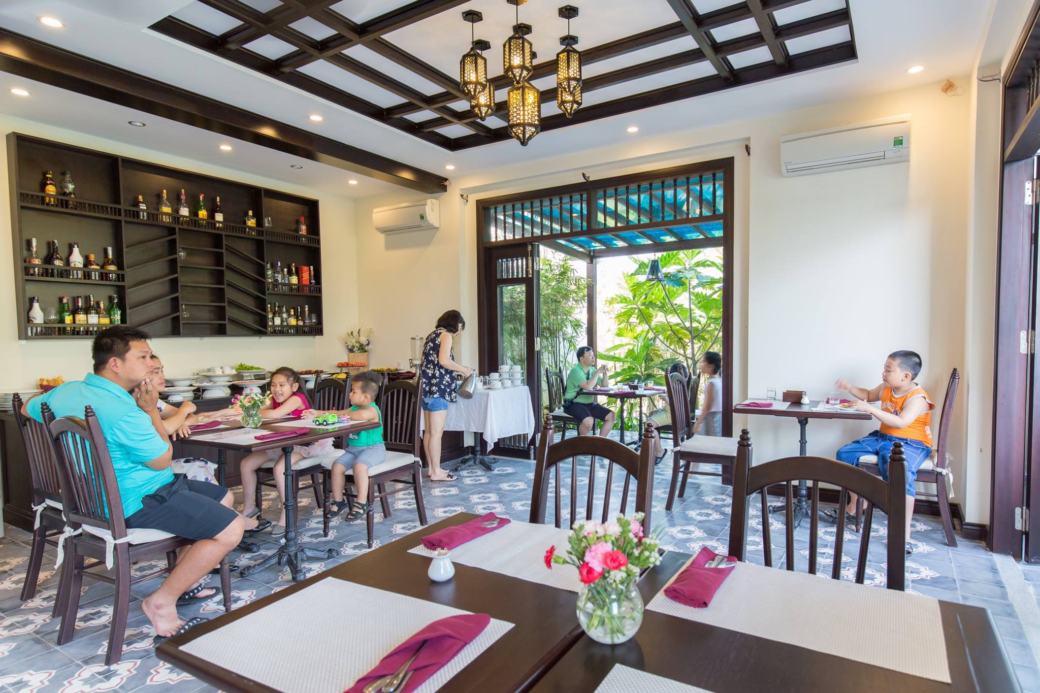 Hoi An Village Villas - Khách sạn 3 sao nổi tiếng nhờ bữa tiệc BBQ bên bể bơi 17