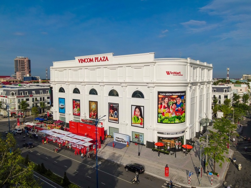 Vincom Plaza Quang Trung, thiên đường mua sắm và giải trí 2