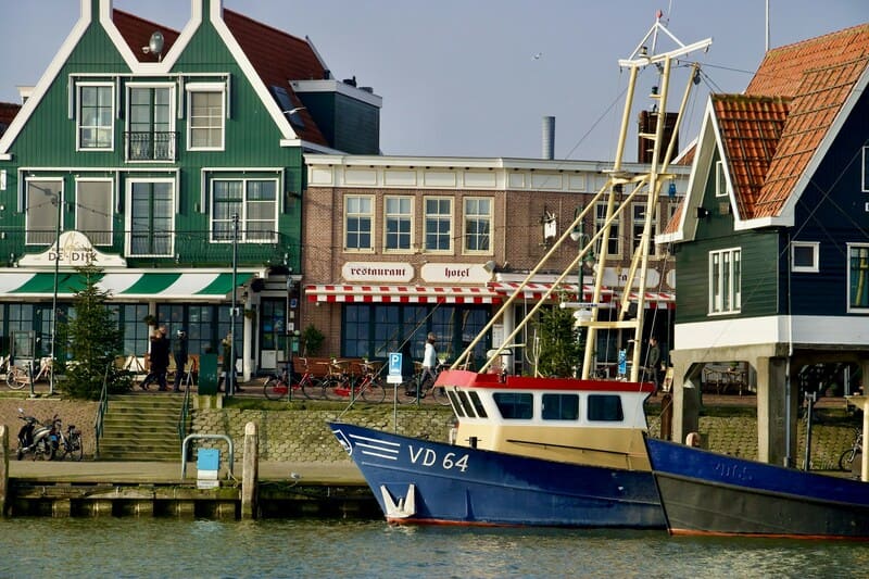 Làng chài Volendam, giao điểm của đất trời cùng biển khơi 4