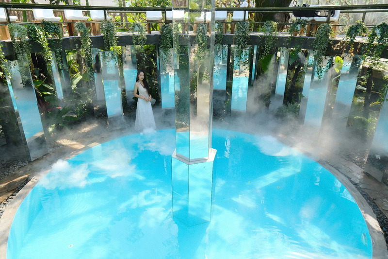 Vườn Thiên Giới, tiệm cà phê gây bão Sài Gòn với thác nước 6.5m 8