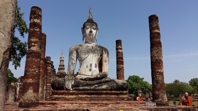 Theo dòng lịch sử khám phá Wat Mahathat tại Ayutthaya 10