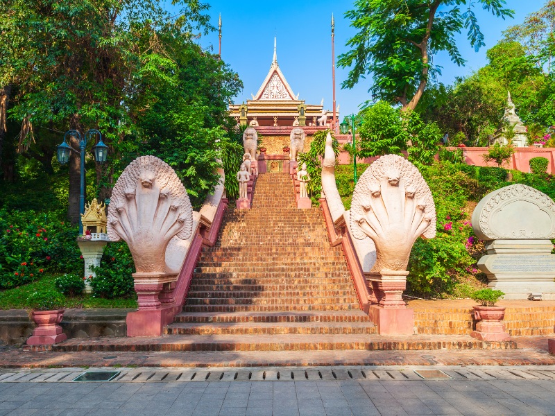 Wat Phnom, nét văn hóa tâm linh nổi bật của thủ đô Phnom Penh 2