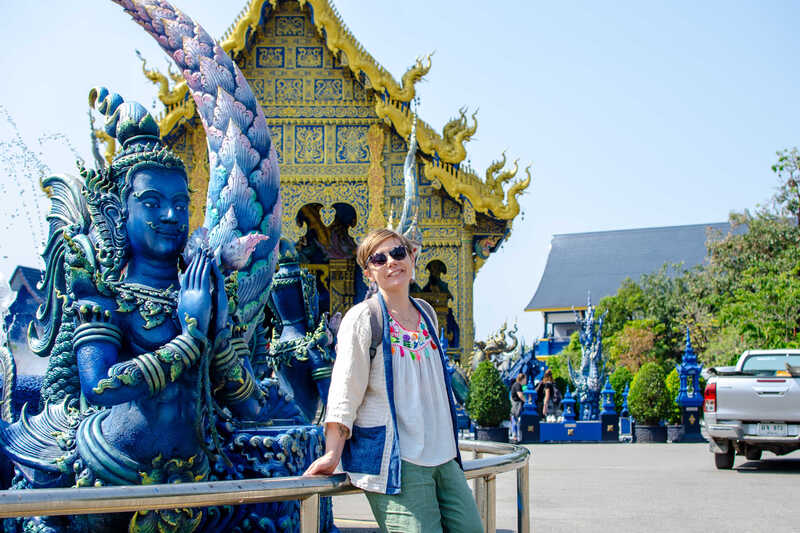 Wat Rong Suea Ten, chùa Xanh rực rỡ một góc trời Chiang Rai 5