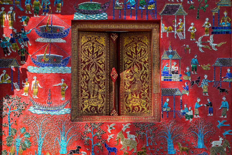Thế giới tâm linh nhiều màu sắc tại Wat Xieng Thong huyền bí 7