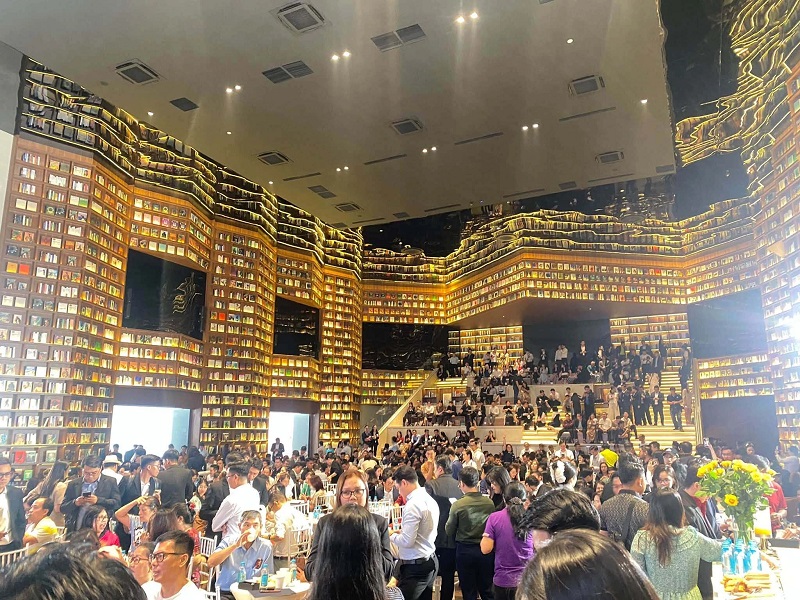 Wow Center Nhà Bè, điểm check-in sách siêu hot khu Nam Sài Gòn 9